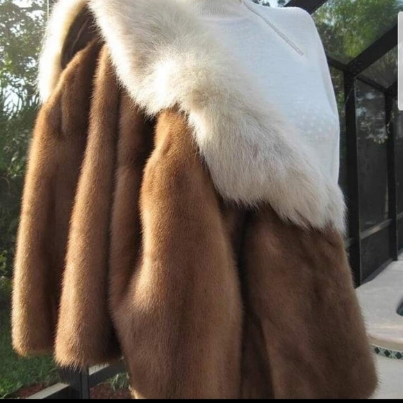 UNIQUE Genuine Mink Fur CAPE-Caplet w Genuine Plush Fox Fur Collar-Size MED-LARG - Picture 1 of 9